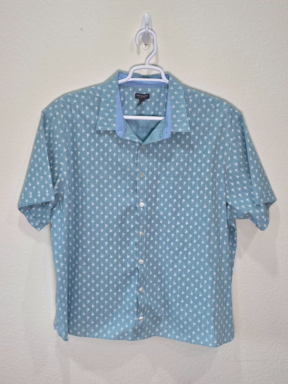 Van Heusen Men's Palm Tree Print Short Sleeve Button Down Shirt Blue 2XL